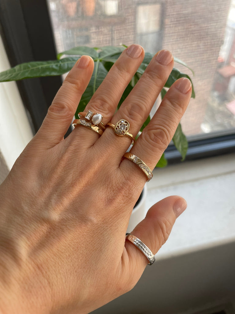 Silver Alternative wedding ring band Technorama