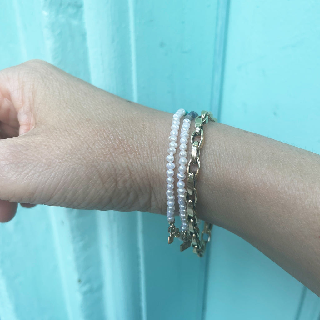 Seedpearl bracelet color blocked with Turquoise stones Hi June Parker