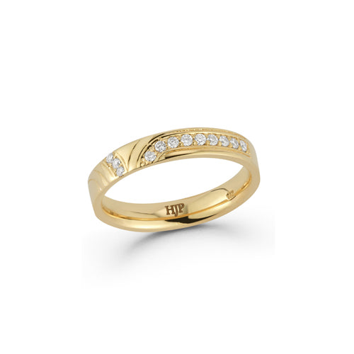 Alternative wedding band 14k yellow gold with lab growndiamonds